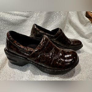 BOC Born Mule Clog Nursing Sz 7/ 38